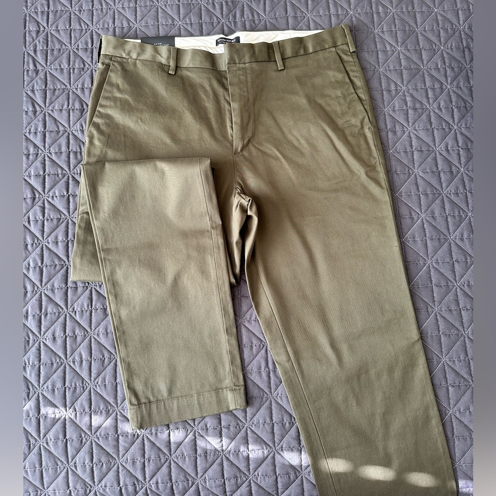 Banana Republic Green Olive Chino Pants Versatile Cotton Blend